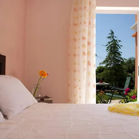 Charming In Lefkada With Private Pool Villa *
